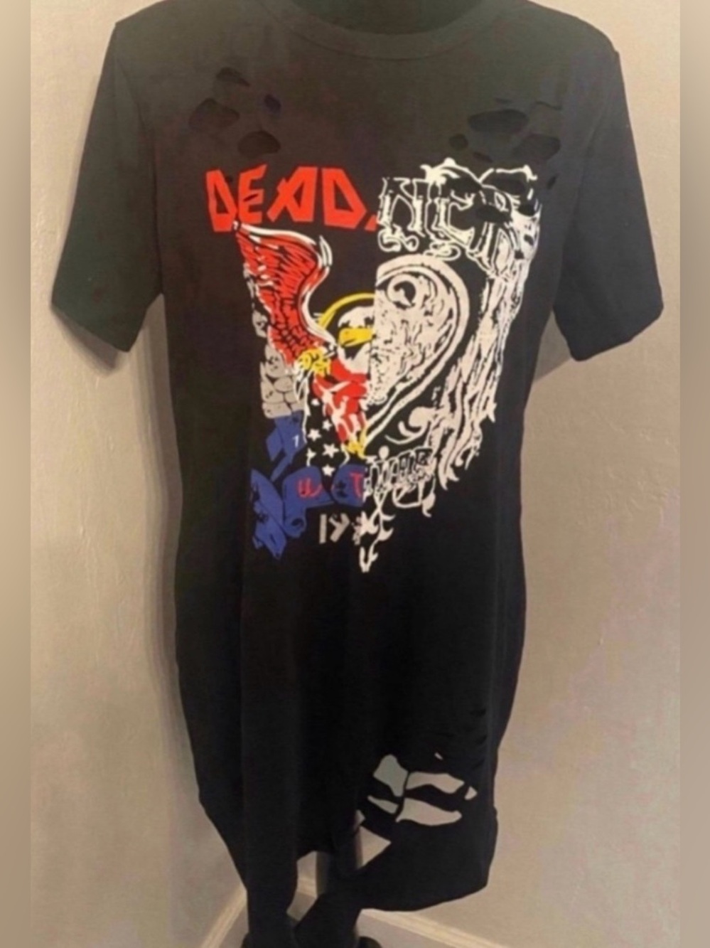 Women’s Black Graphic Distressed Tee with Red & White Eagle Design (Size 2XL)